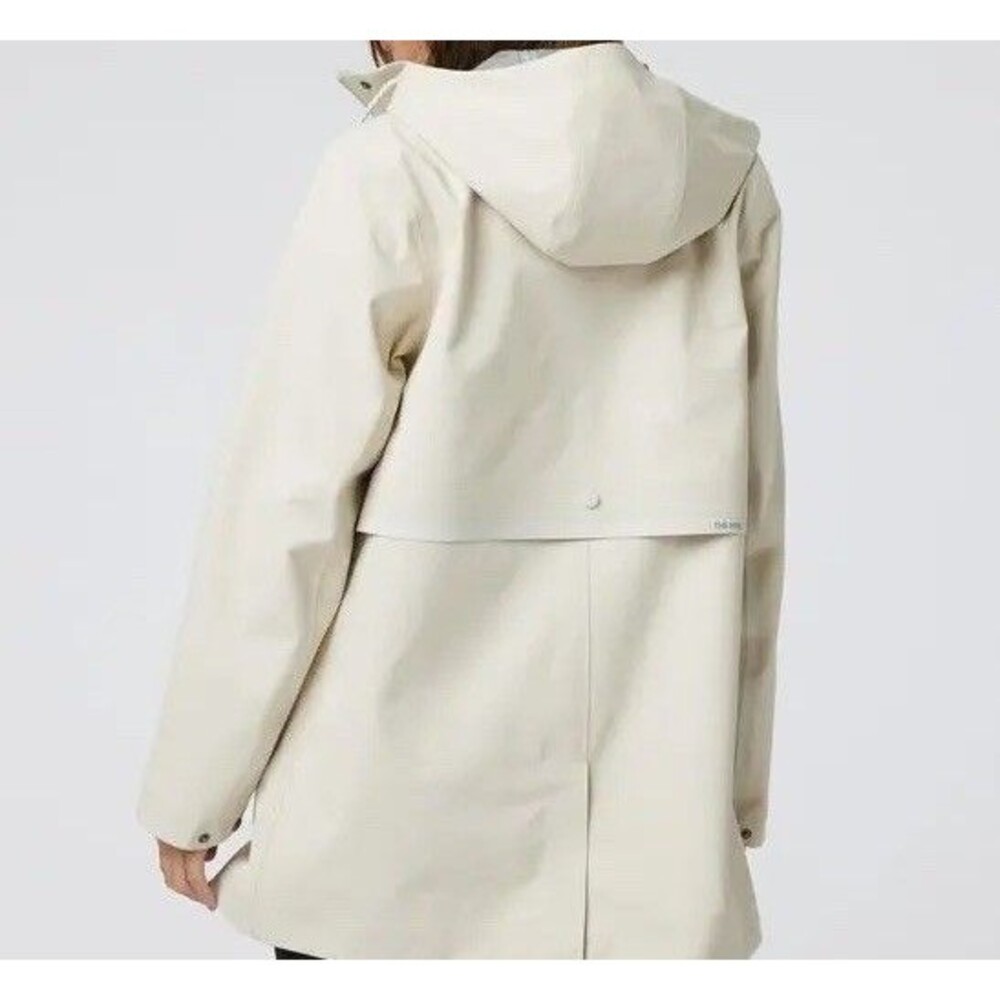 Vuori Women's Tuuli Rain Jacket Bone/White SIZE Small New $258 - Picture 2 of 6